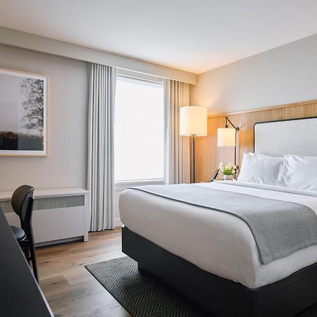 The Watershed Norwalk Hotell Eksteriør bilde
