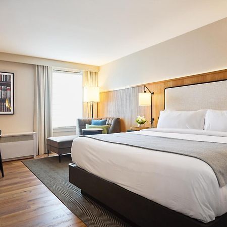 The Watershed Norwalk Hotell Eksteriør bilde