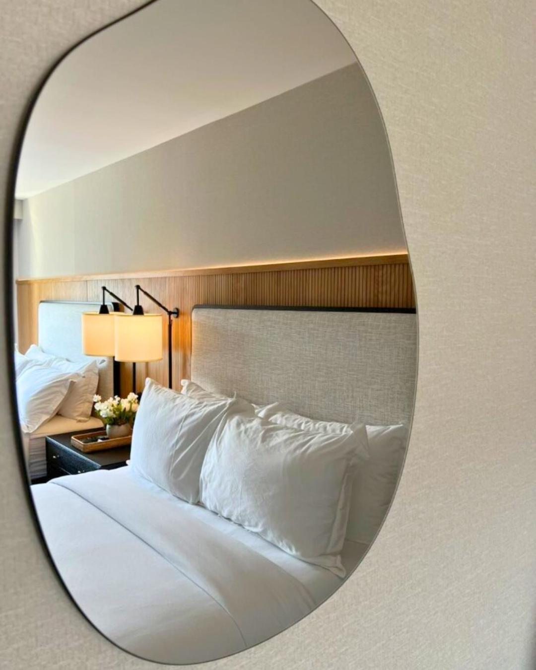The Watershed Norwalk Hotell Eksteriør bilde